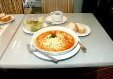 首都圏のJR駅に「パスタのまち高崎」のパンフレット！