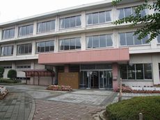 中央公民館建て替えの検討始める