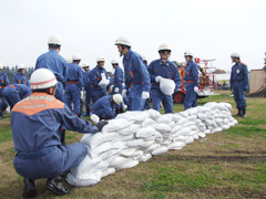 高崎市総合防災訓練／地震・水害・テロ対策を重点に