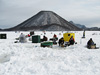 釣り人に朗報／榛名湖氷上開き３年ぶりに開催