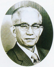 山田 勝次郎