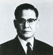 沼賀 健次